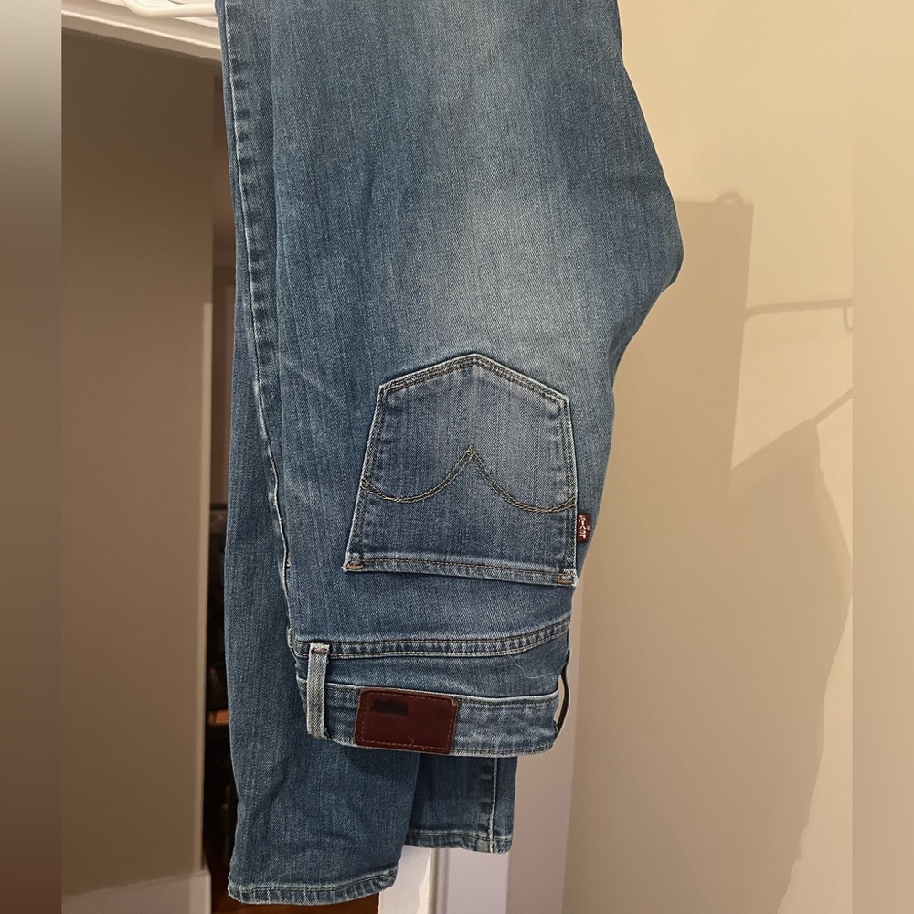 Levi’s high rise skinny jeans